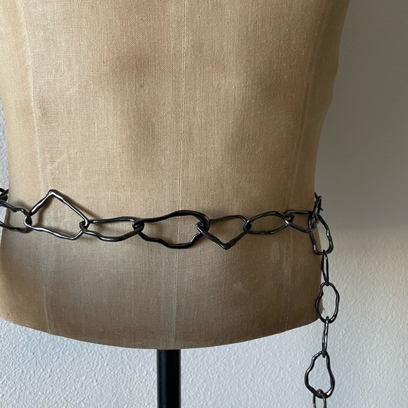 Black Chain Link Belt - Picture 3 of 13